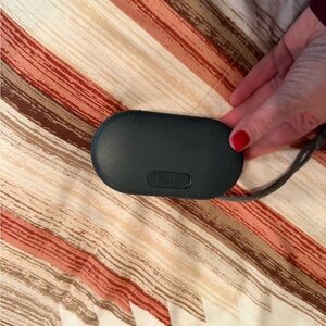 Bluetooth speaker needs charging cable